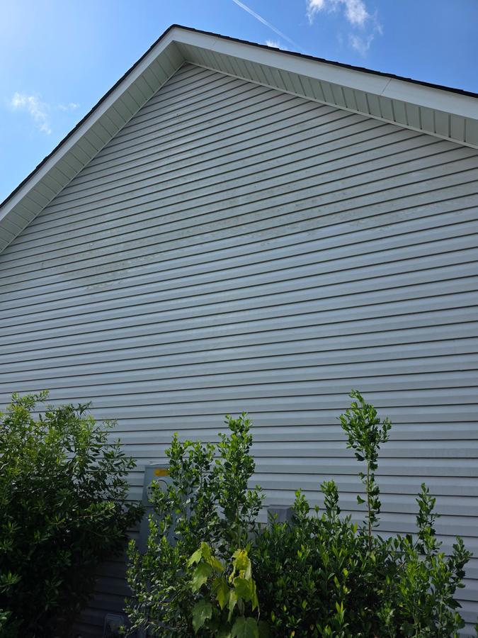 House siding before soft wash